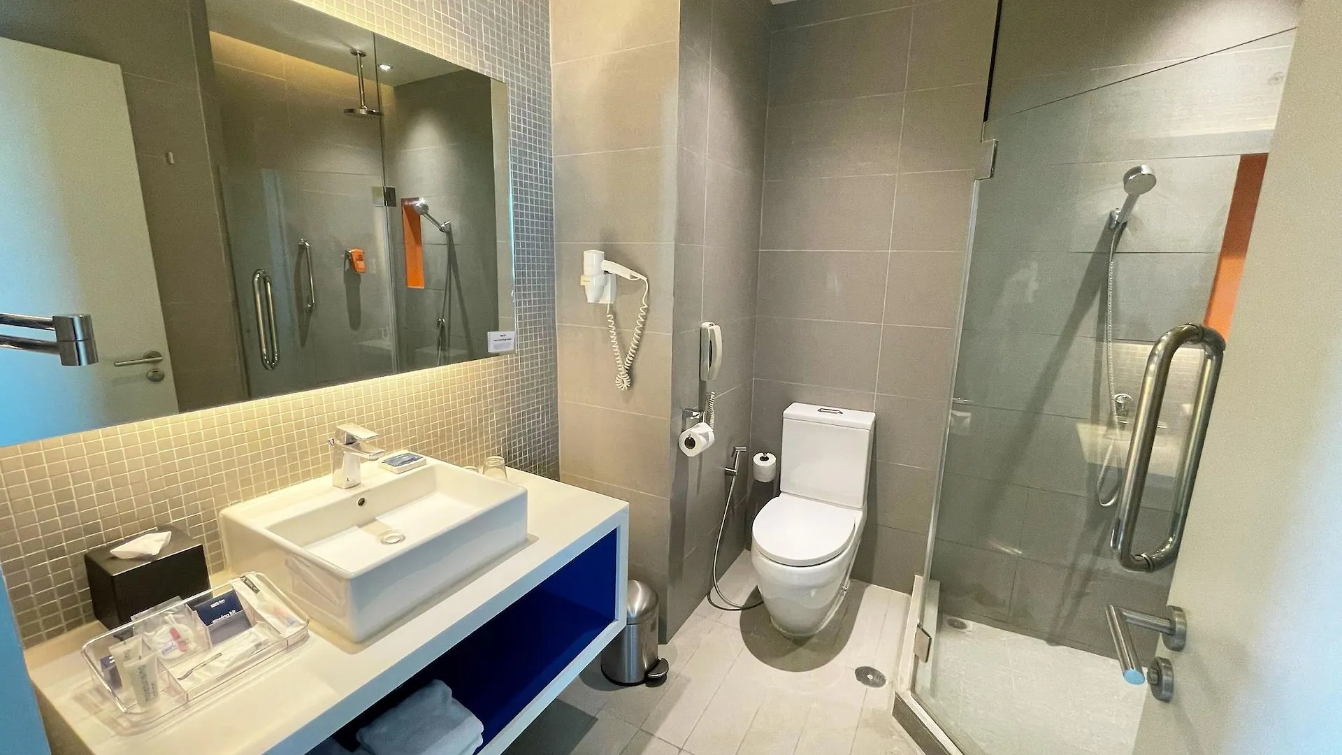 **** Hotel Park Inn By Radisson Davao Philippines
